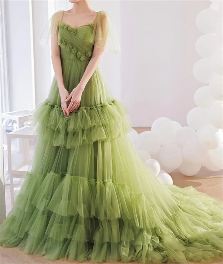 5 ways to accessorize your little dress